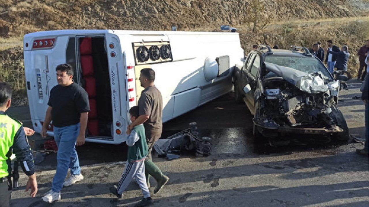 Bingöl-Diyarbakır karayolunda midibüs kazası: 12 yaralı