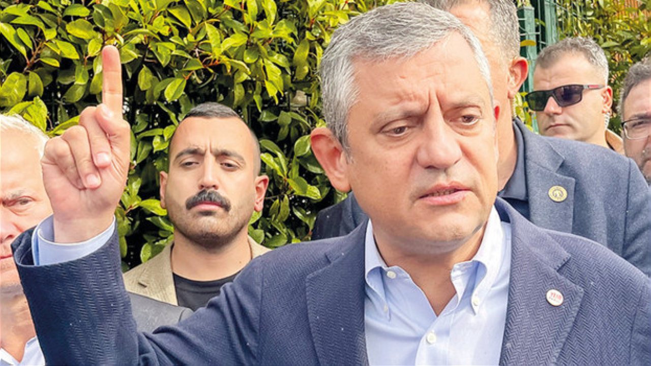 Özgür Özel: Dimdik ayaktayız, kaybetmeyeceğiz