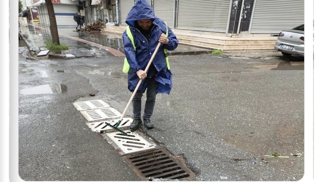 Batman Belediyesi, yağış öncesi su baskınlarına karşı önlemler aldı