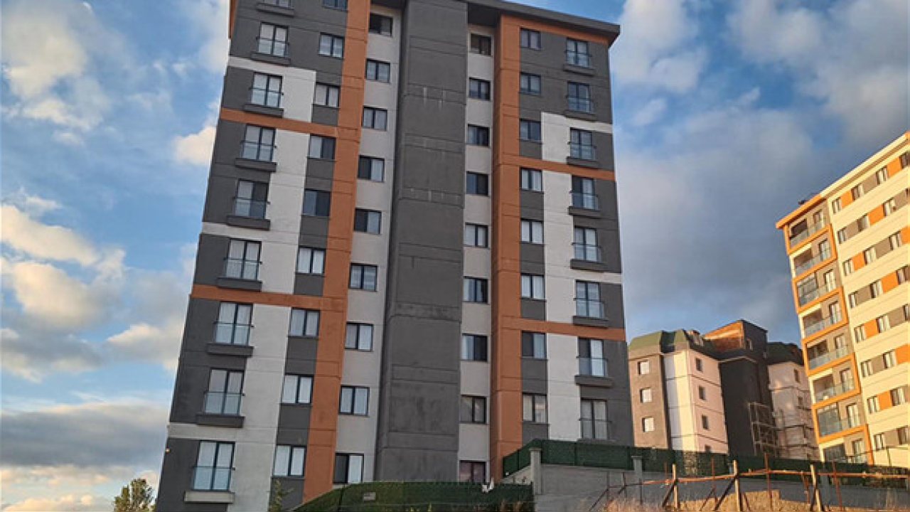 Pendik’te Sağanak Yağış Sonrası Heyelan Meydana Geldi