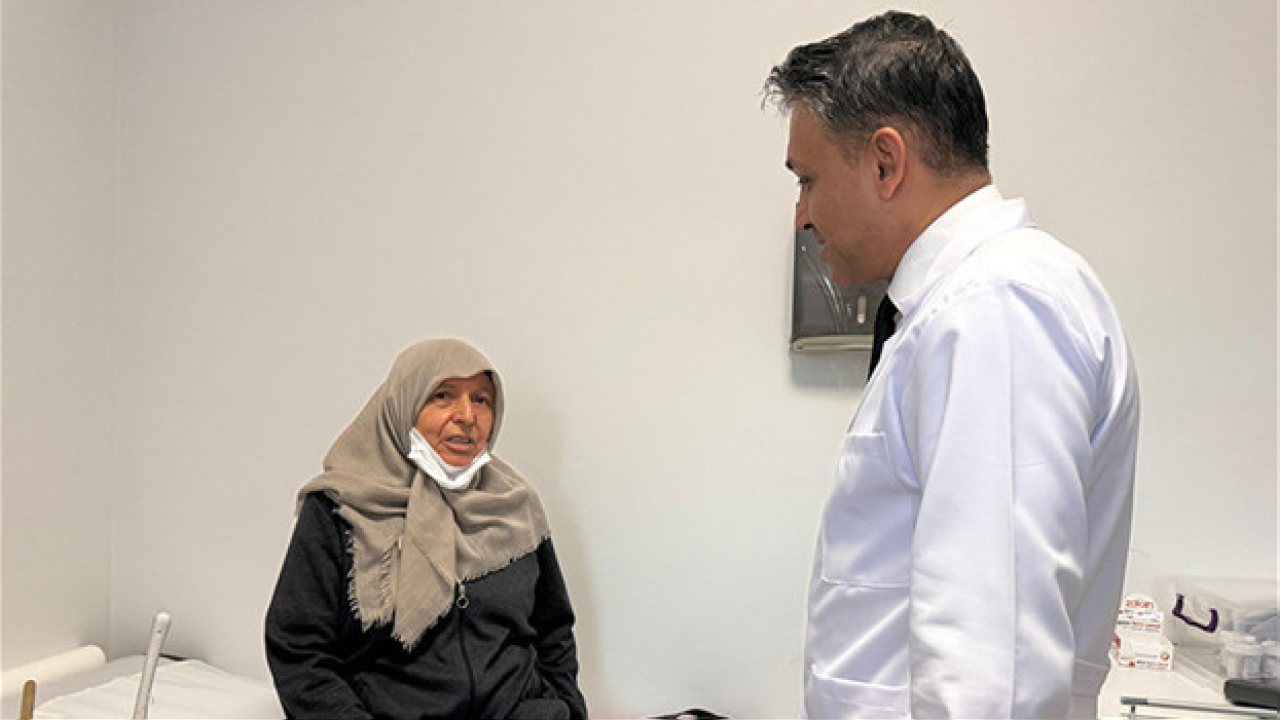 74 Yaşındaki Kadında 30 Santimetrelik Tümör Tespit Edildi