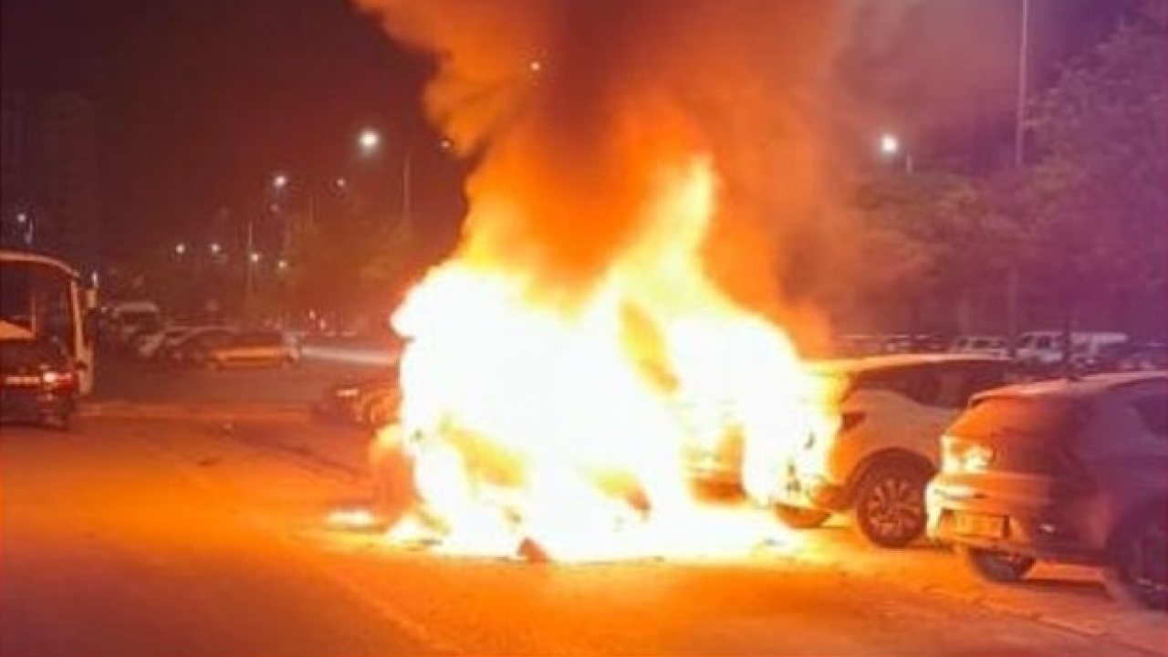 Kayseri’de Kaza Sonrası Otomobil Alev Aldı, 1 Kişi Yaralandı