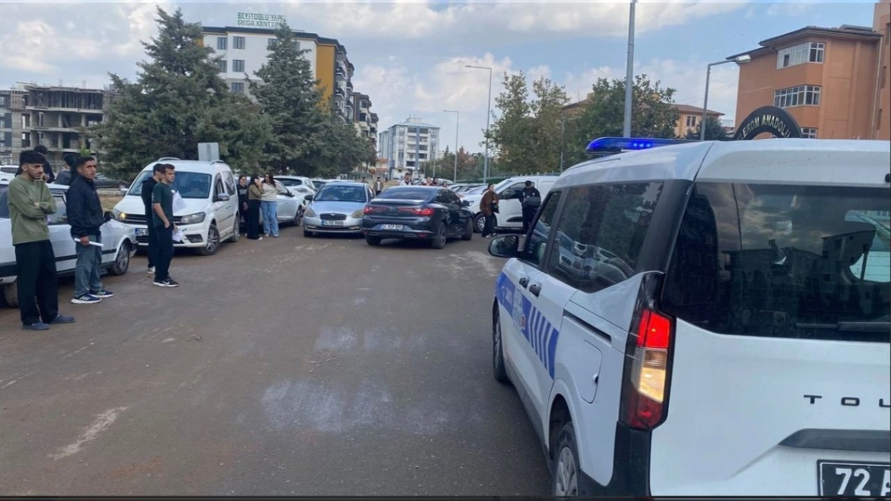 Batman’da Zabıta, KPSS’ye Geç Kalan Adaylara Yardım Etti