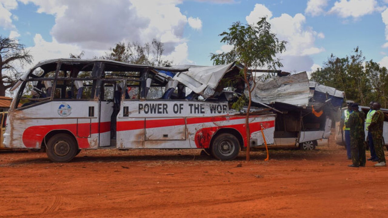 Kenya’da otobüs ve kamyon çarpıştı, 22 kişi hayatını kaybetti