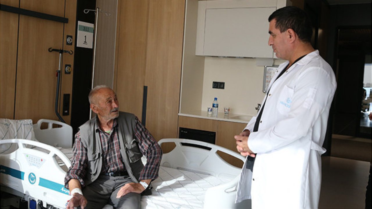 Akalazya Hastalığına Çözüm: Ameliyatla Normal Beslenmeye Başladı